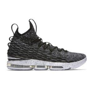 LeBron 15 Cendres Baskets 897648 002