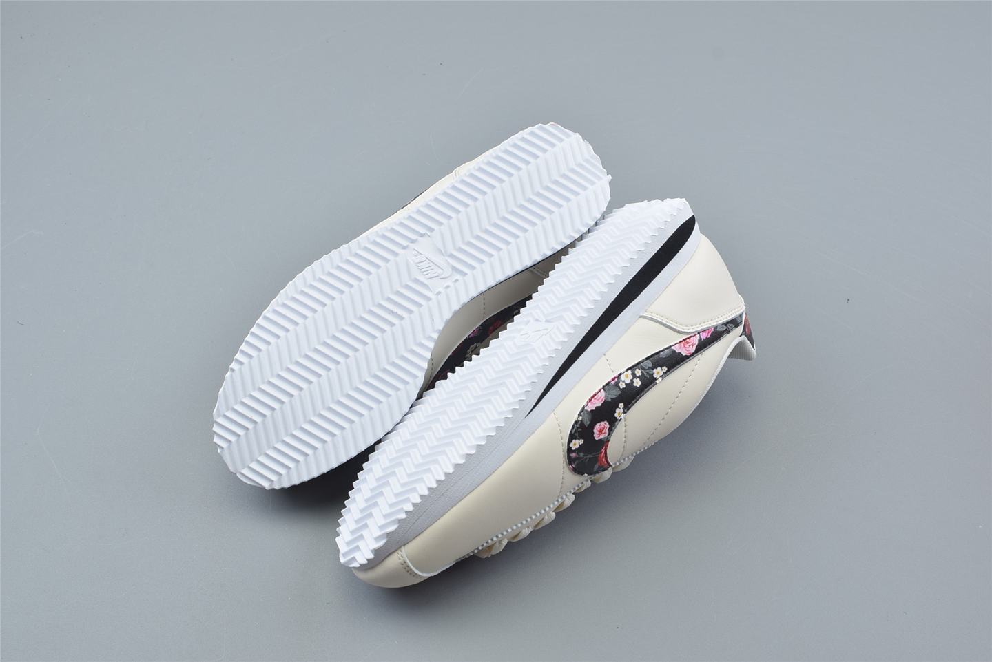 Nike Cortez Basic Vintage Floral GS Baskets Ivoire Pâle BQ5297 100