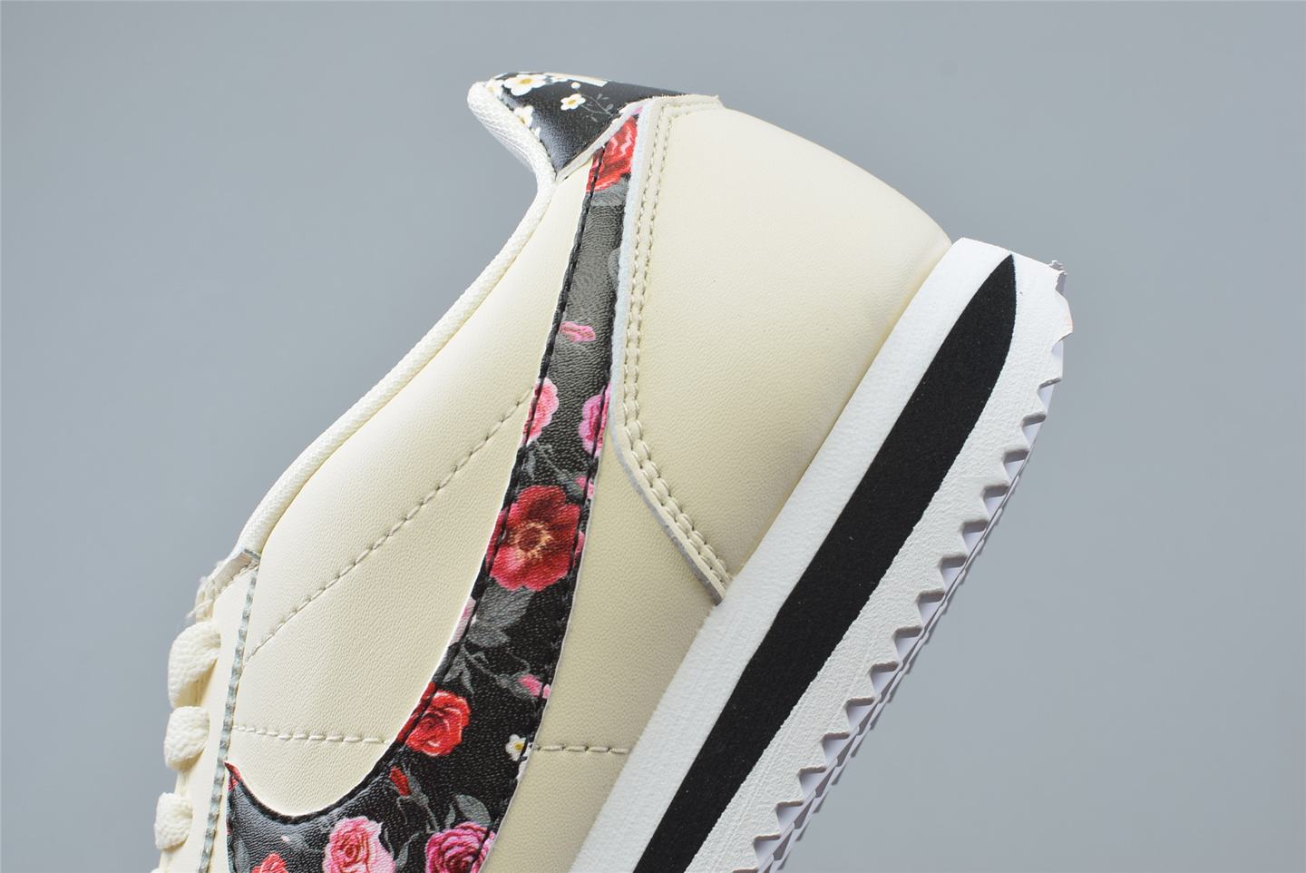 Nike Cortez Basic Vintage Floral GS Baskets Ivoire Pâle BQ5297 100