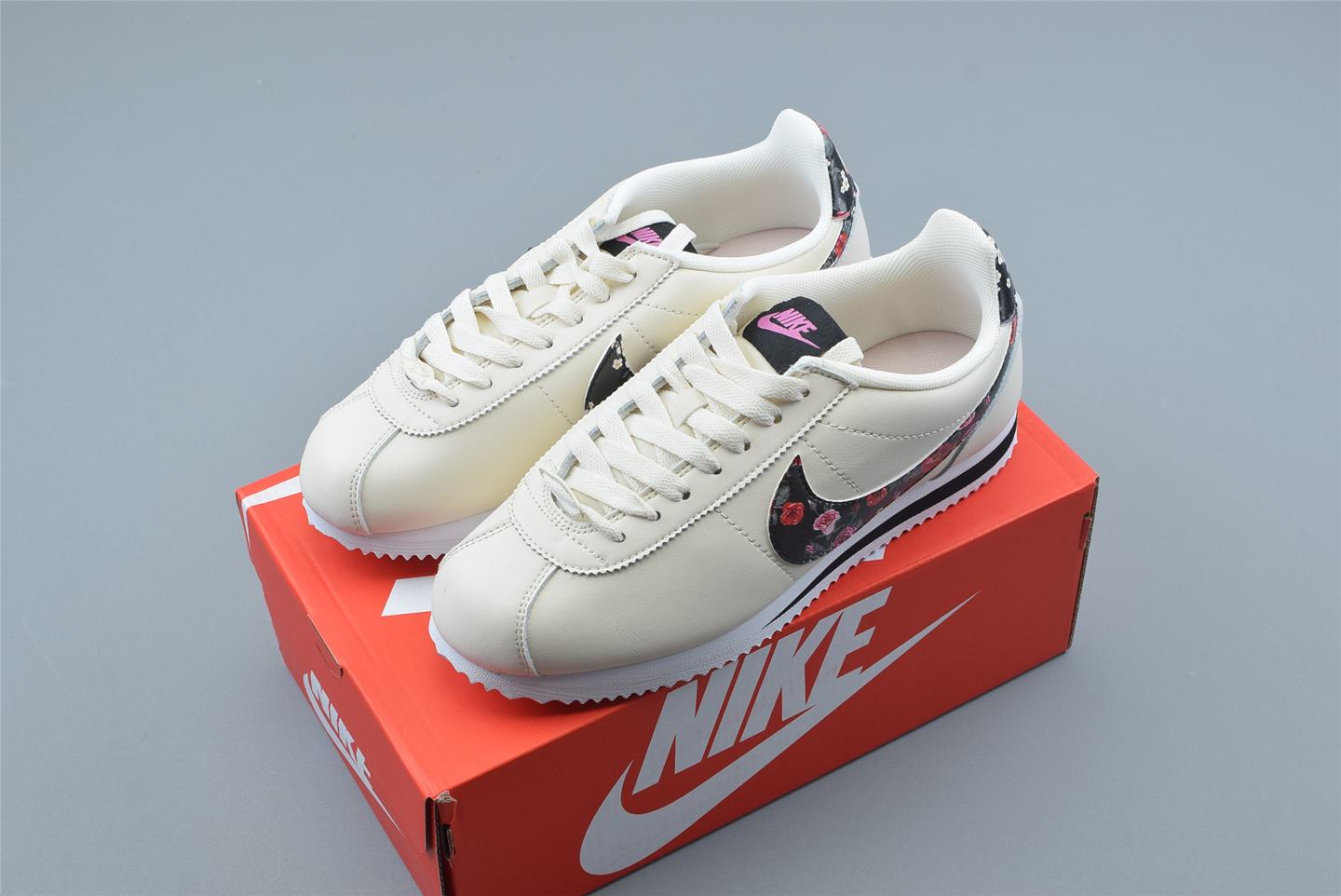 Nike Cortez Basic Vintage Floral GS Baskets Ivoire Pâle BQ5297 100