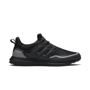 Baskets réfléchissantes adidas UltraBoost noir EG8105