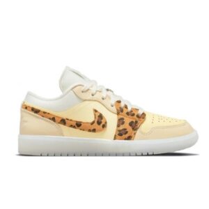 Femmes Air Jordan 1 Low SNKRS Day Baskets DN6998 700