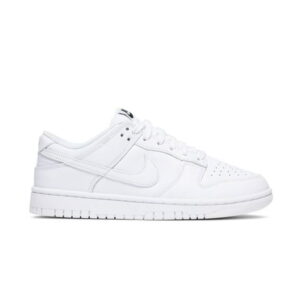 Baskets Wmns Nike Dunk Low Triple Blanc Noir DD1503 109