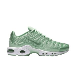 Baskets Wmns Nike Air Max Plus SE Émail Vert 830768 331