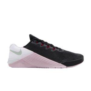 Baskets Wmns Nike Metcon 5 Noble Rouge Noir AO2982 066