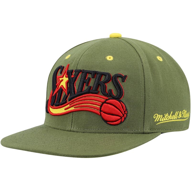 Casquette ajustée Mitchell & Ness x Lids Olive Philadelphia 76ers Dusty NBA Draft Hardwood Classics pour hommes 4561096