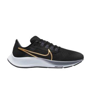 Baskets Wmns Nike Air Zoom Pegasus 38 Noir Métallisé Or Coin CW7358 004