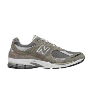 Baskets INVINCIBLE x N.HOOLYWOOD x New Balance 2002R Gris ML2002RV