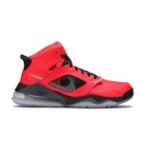 Baskets Paris Saint-Germain x Air Jordan Mars 270 infrarouge CN2218 600