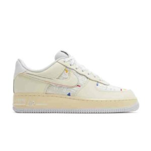 Baskets Wmns Nike Air Force 1 Low '07 LV8 Hangul Day DO2701 715