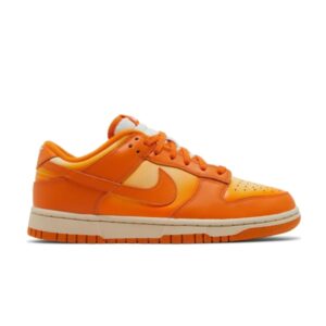Baskets Wmns Nike Dunk Low Magma Orange Blanc DX2953 800