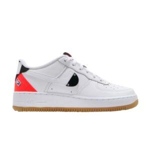 Baskets NBA x Nike Air Force 1 LV8 1 HO20 GS Blanc Brillant Crimson Violet CT3842 101
