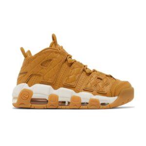 Baskets Wmns Nike Air More Uptempo Quilted Wheat Noir DX3375 700
