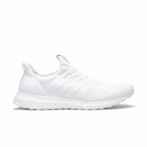 Baskets A Ma Maniere x Invincible x adidas UltraBoost Triple White Noir CM7880