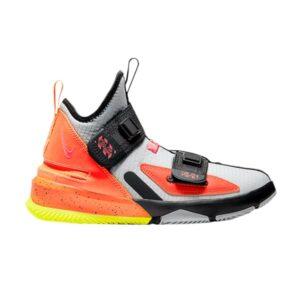 Nike LeBron Soldier 13 Flyease GS Lumière Fumée Gris Crimson Cuivre CJ1317 066