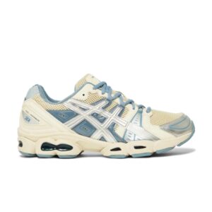 Baskets WIND AND SEA x Asics Gel Nimbus 9 Crème Bleu 1201A801 101