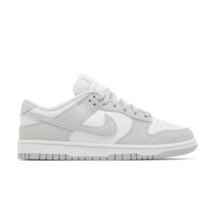 Baskets Wmns Nike Dunk Low Light Silver Corduroy Blanc FN7658 100