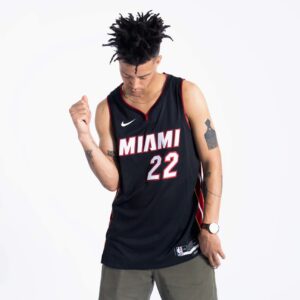 Maillot de basket-ball 2023-24 Miami Heat Jimmy Butler #22 Swingman Icon Edition Maillot noir 696633