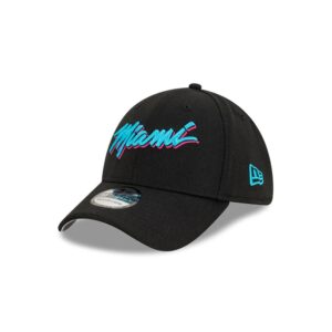 New Era Miami Heat 39THIRTY WordMark NBA Casquette ajustée Noir 698602