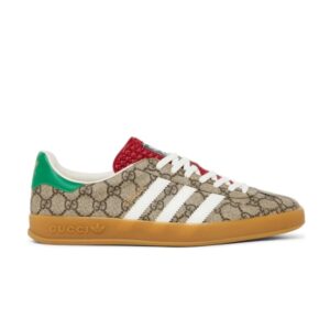 Baskets Gucci x adidas Gazelle beiges GG Monogram IE2262