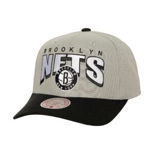 Mitchell & Ness Boom Text Pro Snapback Brooklyn Nets Chapeau Gris/Noir 737123