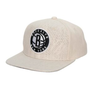 Chapeau Mitchell & Ness Cut Away Snapback Brooklyn Nets Beige 737686