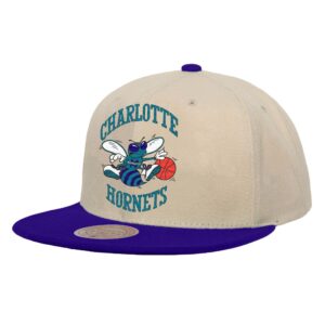 Mitchell & Ness Sail 2 Tone Snapback HWC Charlotte Hornets Chapeau Beige 738400