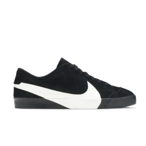 Baskets Wmns Nike Blazer City Low LX Noir Blanc AV2253 001