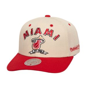 Mitchell & Ness Legacy Defined Pro Snapback HWC Miami Heat Chapeau Beige 753531