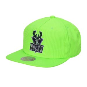 Casquette Mitchell & Ness Neon Nylon Snapback HWC Milwaukee Bucks Vert 756242