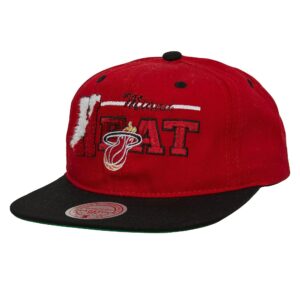 Mitchell & Ness Varsity Letter Snapback HWC Miami Heat Chapeau Rouge 752925