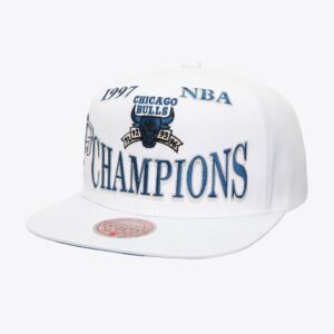 Mitchell & Ness Blanc Chicago Bulls 1997 NBA Finals Champions Flipside OG Snapback Chapeau Blanc 772436