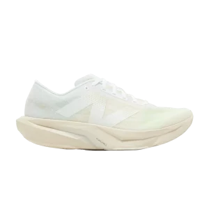 New Balance FuelCell Rebel v4 Blanc Lin Blanc/Lin/Sel de mer MFCXLJ4