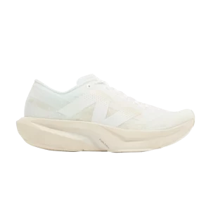 Baskets New Balance Wmns FuelCell Rebel v4 'White Linen 'Blanc/Linen/Sea salt WFCXLJ4