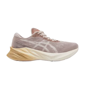 ASICS Femme Novablast 3 'Fawn Mineral Beige' Fauve/Beige minéral 1012B288 702