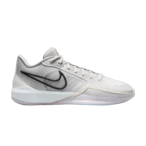 Nike Wmns Sabrina 1 EP 'Ionic' Baskets Photon Dust/Oxygène Violet/Gris fumée clair/Anthracite FQ3389 010