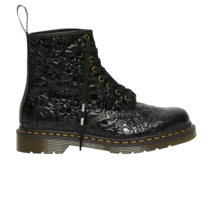 Baskets Dr. Martens The Goonies x Warner Bros x 1460 Emboss Leather Lace Up Boot 'NEVER SAY DIE! 'Noir 27939001