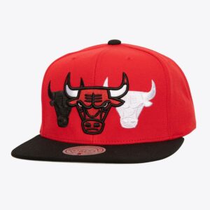 Mitchell & Ness Red Chicago Bulls Triple Up Snapback Chapeau Crème 1589848