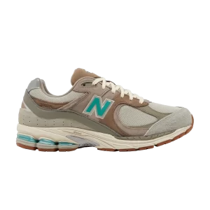 New Balance baskets atmos x 2002R 'Oasis' Gris M2002RAM
