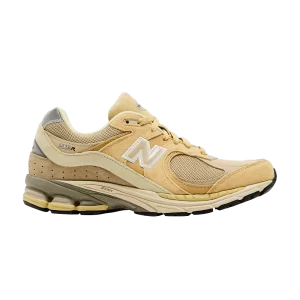 Baskets New Balance AURALEE x 2002R 'Sand' Jaune/Beige M2002RE1