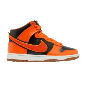 Nike Dunk High 'Chenille Swoosh - Safety Orange' Noir/Or université/Blanc sommet/Orange sécurité DR8805 002