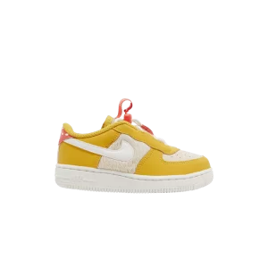 Nike Force 1 Toggle SE TD 'Yellow Ochre Pearl White' Ocre jaune/Blanc perle/Cramoisi brillant/Blanc sommet DQ0366 700