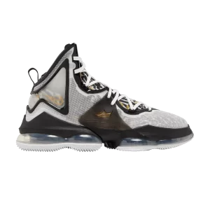 Baskets Nike LeBron 19 Blanc/Noir/Or métallique CZ0203 100