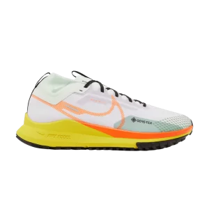 Nike React Pegasus Trail 4 GORE-TEX 'Barely Grape Total Orange' À peine un raisin/À peine vert/Jaune strike/Orange total DJ7926 500