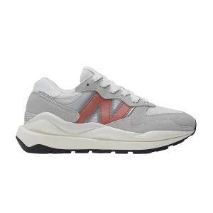 Baskets New Balance Wmns 57/40 'Light Aluminium Mineral Red 'Aluminium léger/Mineral rouge/Blanc W5740SLC