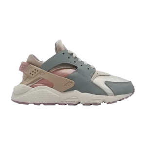 Nike Wmns Air Huarache 'One Mile Social Club' Marron clair/Sauge poussiéreuse/Voile DQ4990 104