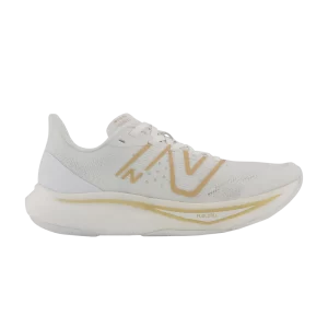 Baskets New Balance Wmns FuelCell Rebel v3 Wide 'White Gold Metallic 'Blanc/Or métallisé/Or clair métallisé WFCXMW3 D