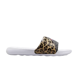 Nike Wmns Victori One Imprimé Slide 'Beach Of The Bleachers' Blanc/Noir/Electro Violet/Habanero Rouge CN9676 104