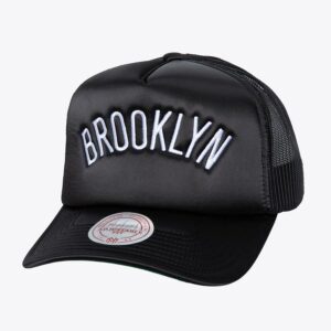 Casquette de baseball Mitchell & Ness noir Brooklyn Nets Satin Trucker Snapback Hat noir 1592828