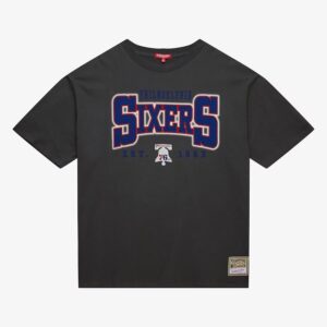 Mitchell & Ness T-shirt petit ami avec logo des Philadelphia 76ers gris pour femme noir 1591066